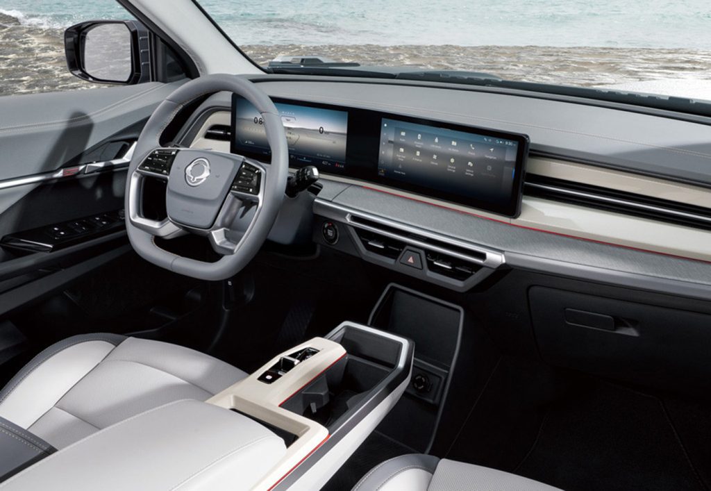 Kgm SsangYong Torres iç